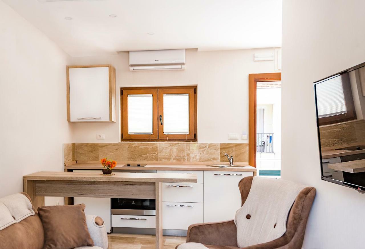 Waikiki Apartments Tivat Room photo