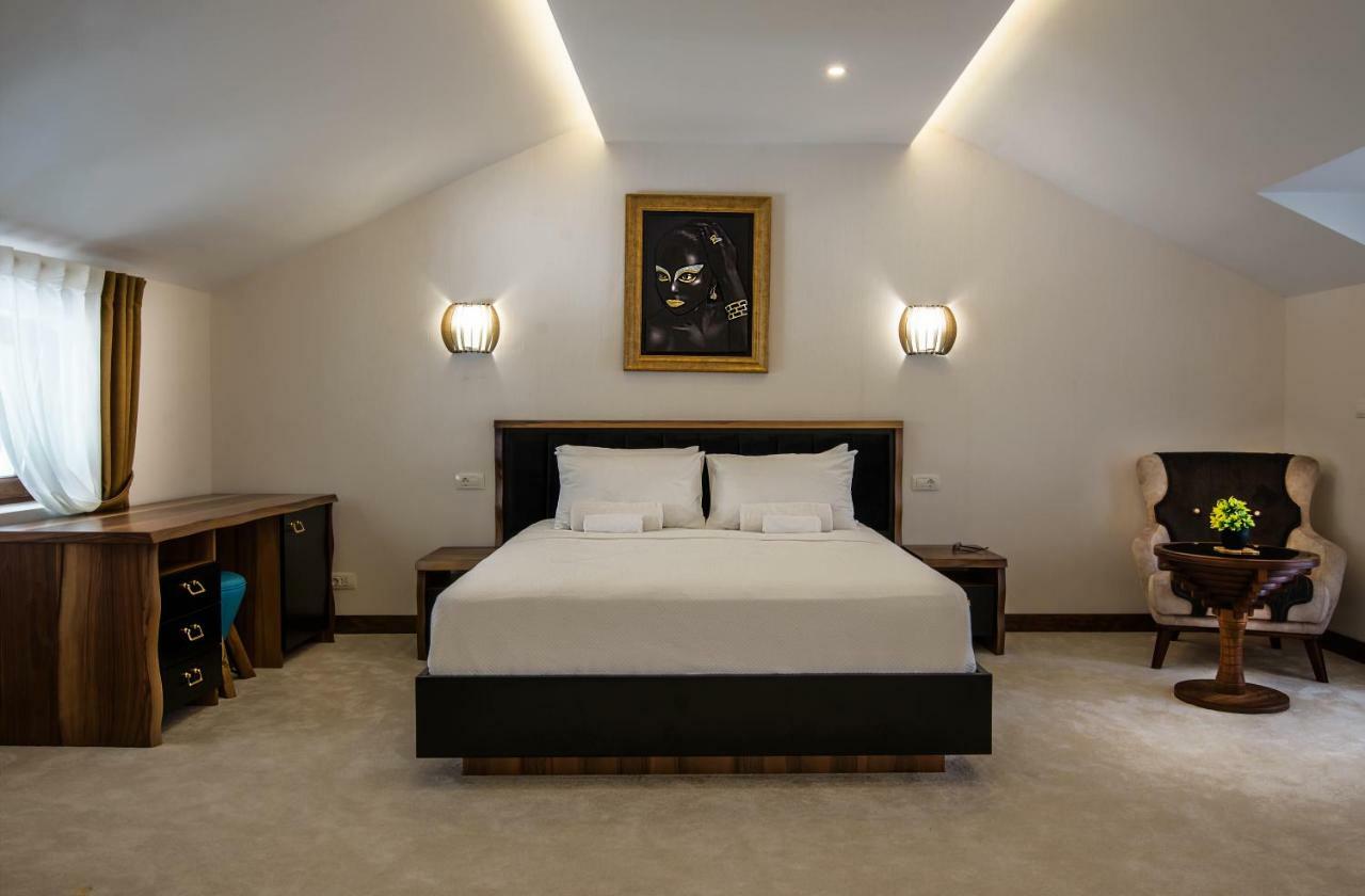 Waikiki Apartments Tivat Exterior photo