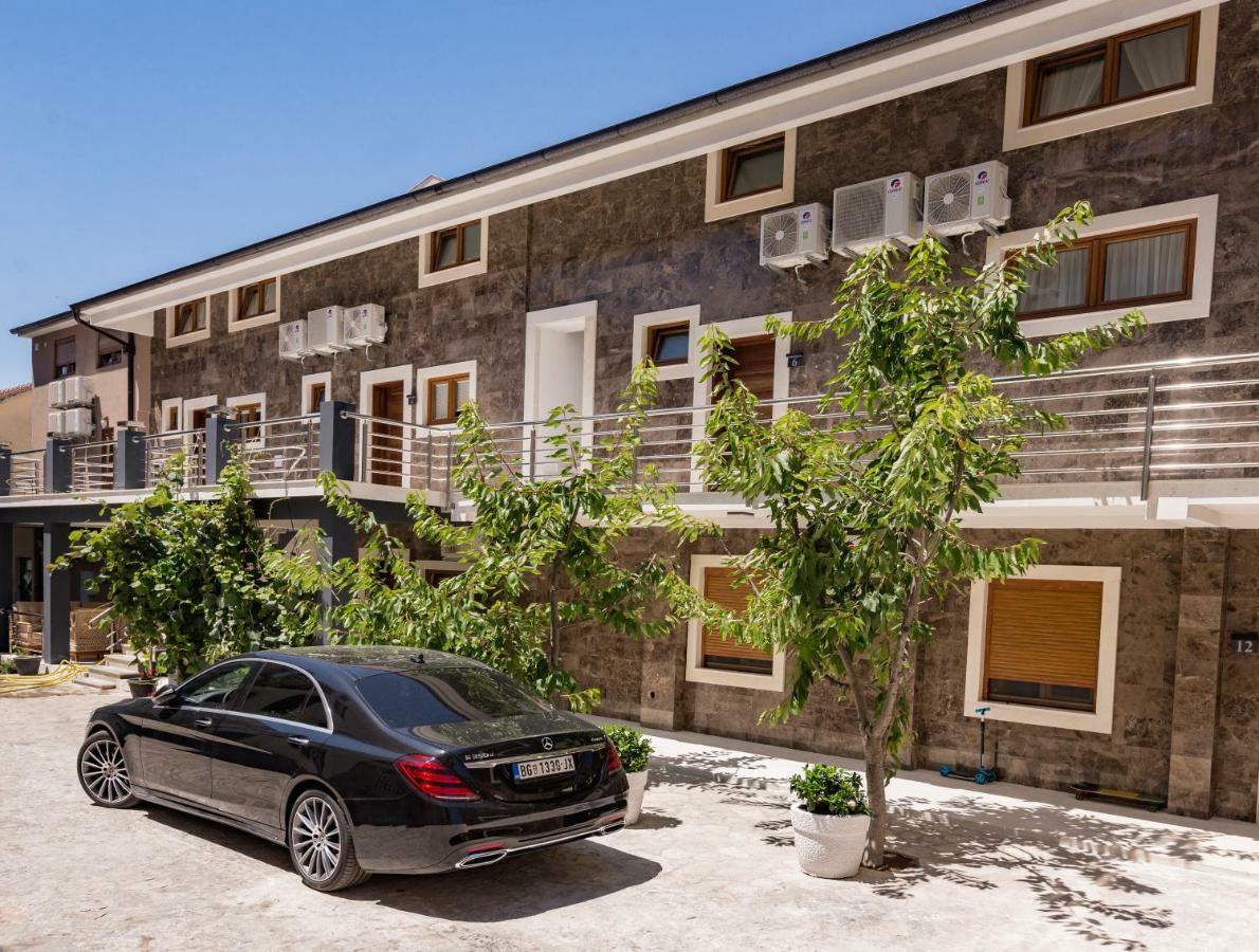 Waikiki Apartments Tivat Exterior photo