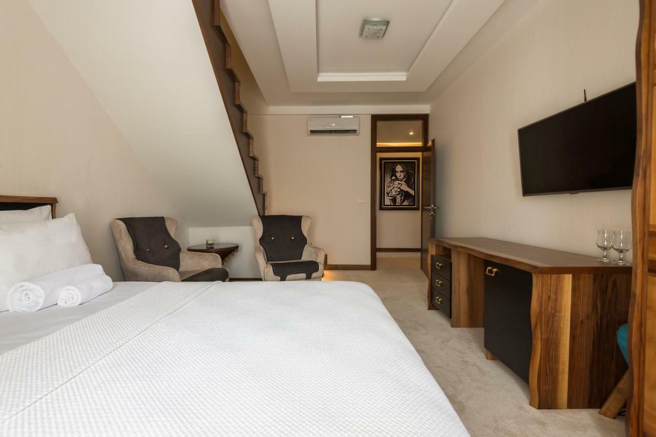 Waikiki Apartments Tivat Exterior photo