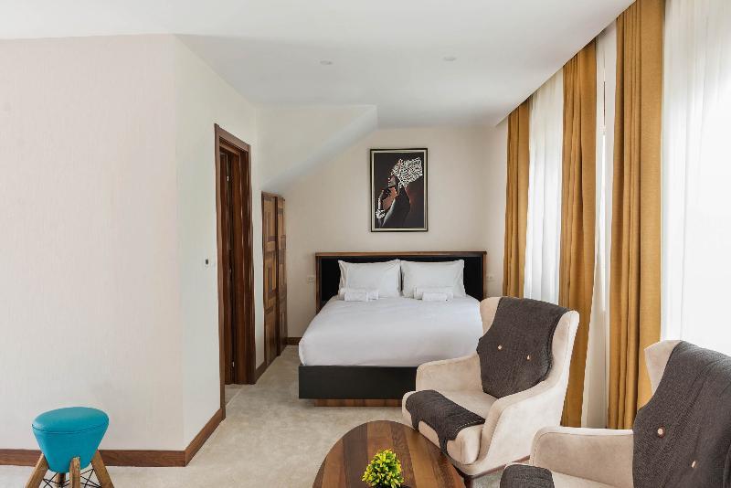 Waikiki Apartments Tivat Exterior photo